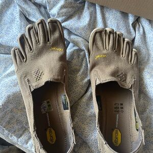 Vibram FiveFinger Hemp NIB 7.5